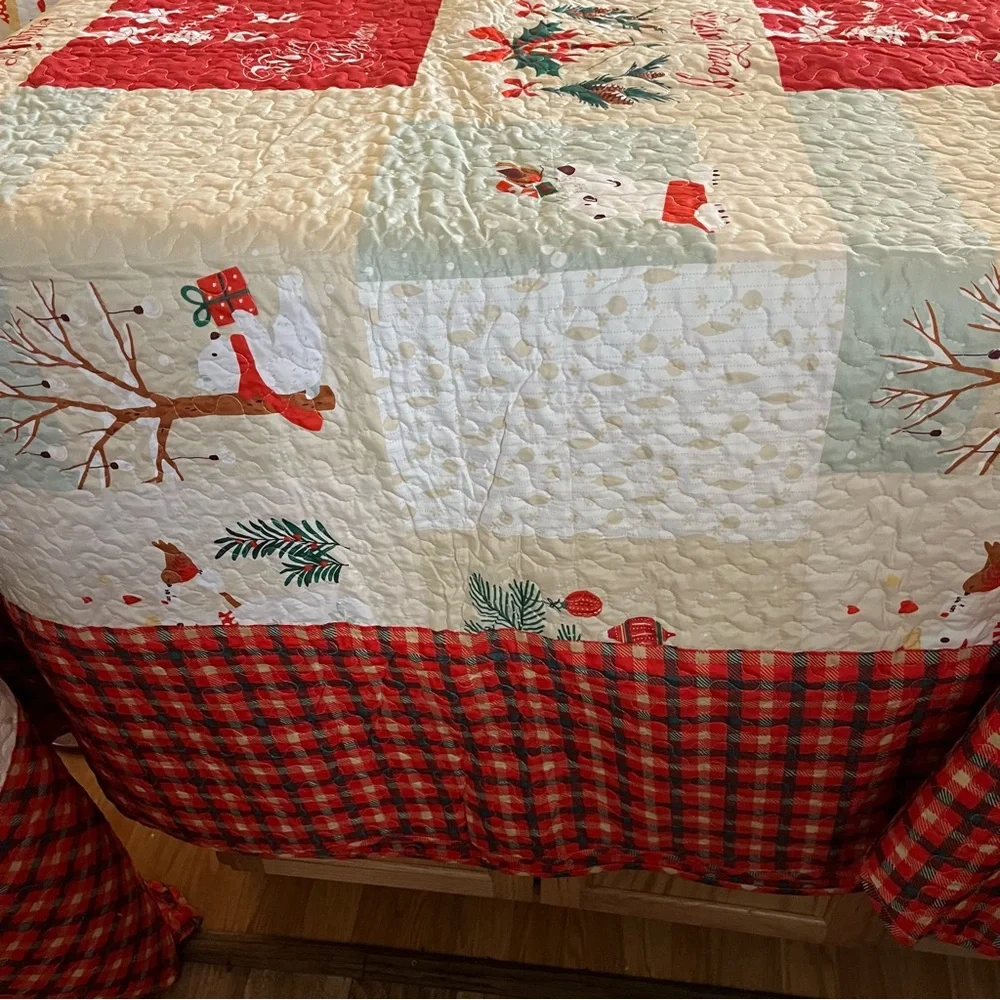 Mar Cielo Holiday California King Quilt with Pillow Shams